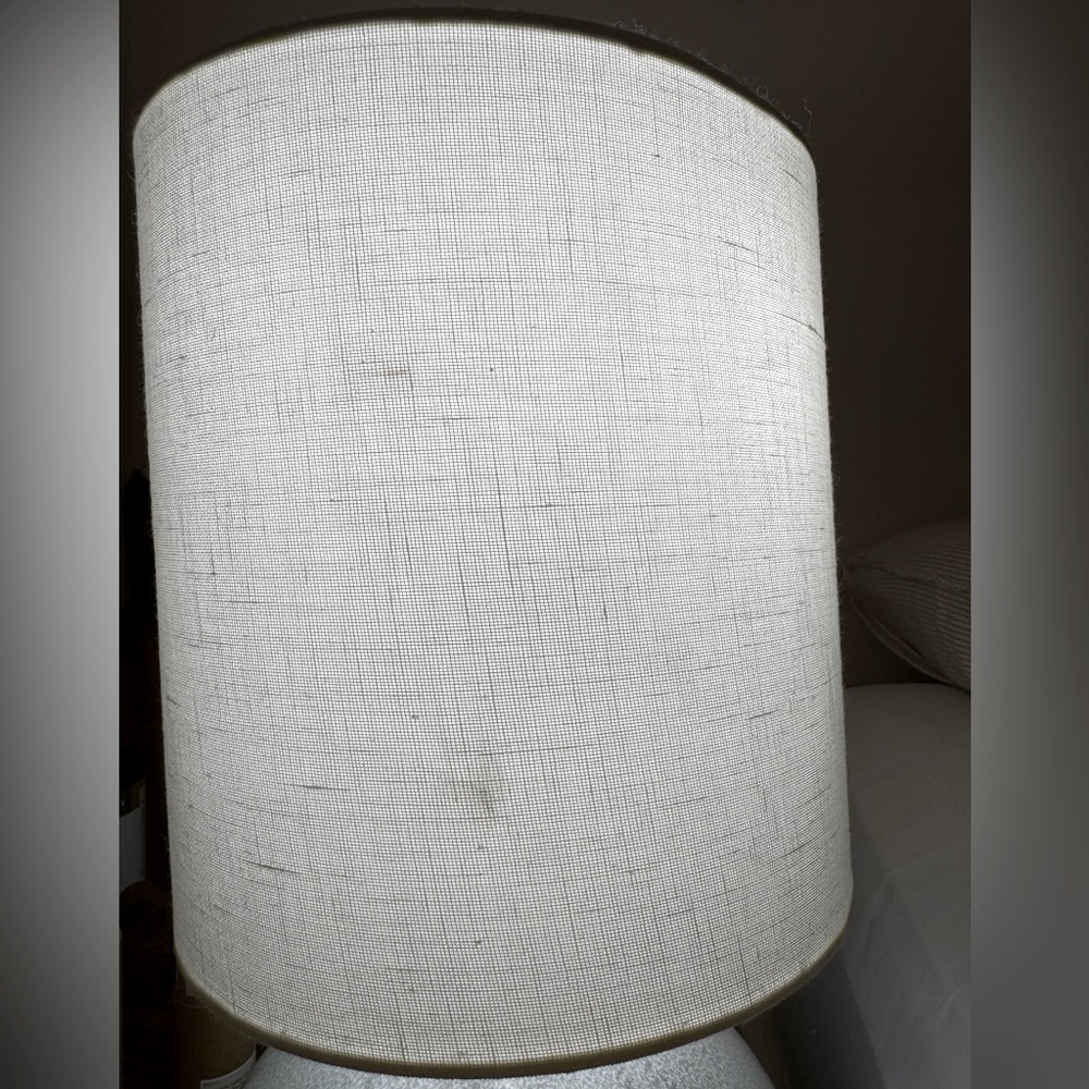 Modern Ceramic Table Lamp with Linen Shade – Neutral Gray/White - Picture 4 of 4